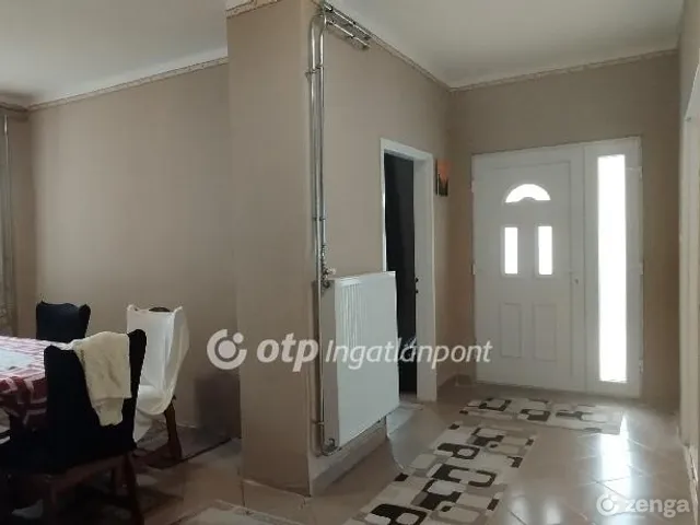 Eladó ház Alattyán 76 nm