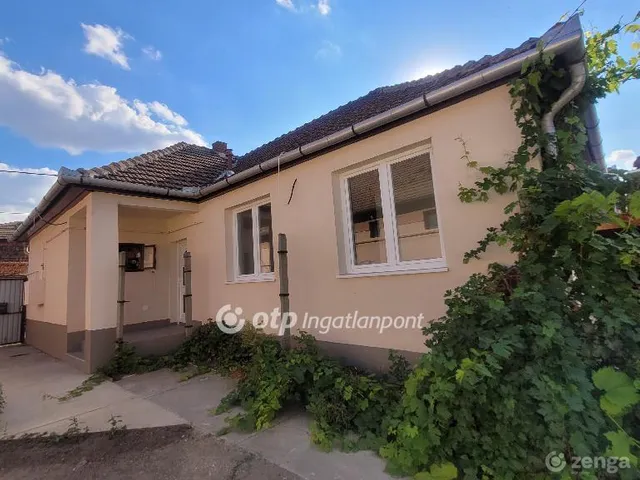 Eladó ház Jászberény 81 nm