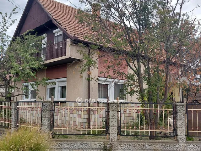 Eladó ház Jászkisér 146 nm