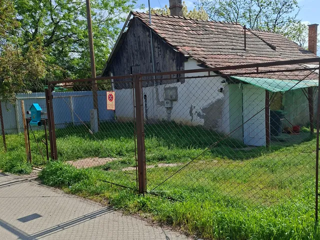 Eladó ház Tiszaföldvár 75 nm
