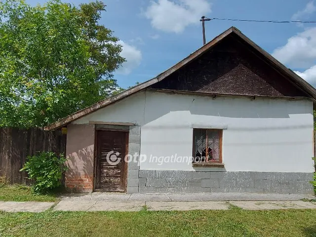 Eladó ház Öcsöd 37 nm