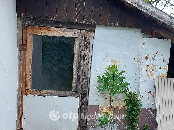 Eladó ház Öcsöd 37 nm