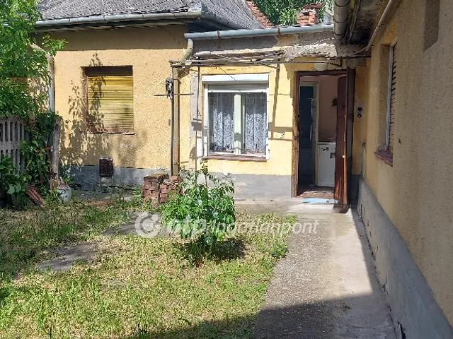 Eladó lakás Szolnok 41 nm