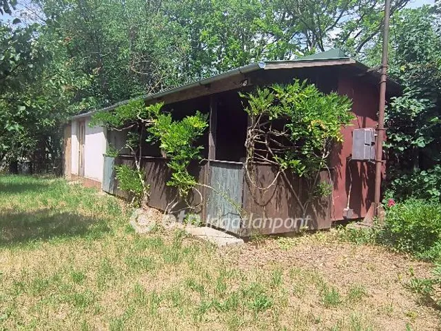 Eladó telek Szolnok 20 nm