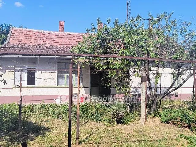 Eladó ház Vezseny 90 nm