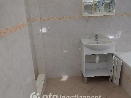 Eladó ház Csépa, Csendes 115 nm