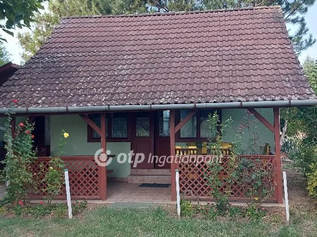 Eladó mezőgazdasági ingatlan Szelevény 40 nm