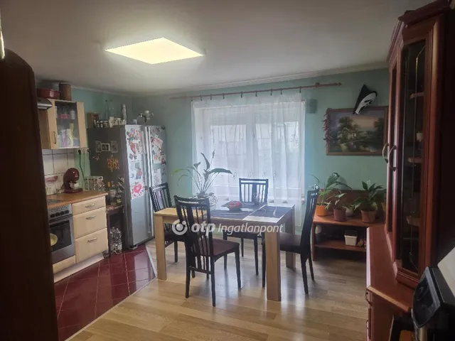 Eladó ház Szolnok 75 nm