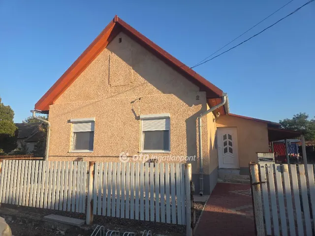 Eladó ház Tiszapüspöki 141 nm