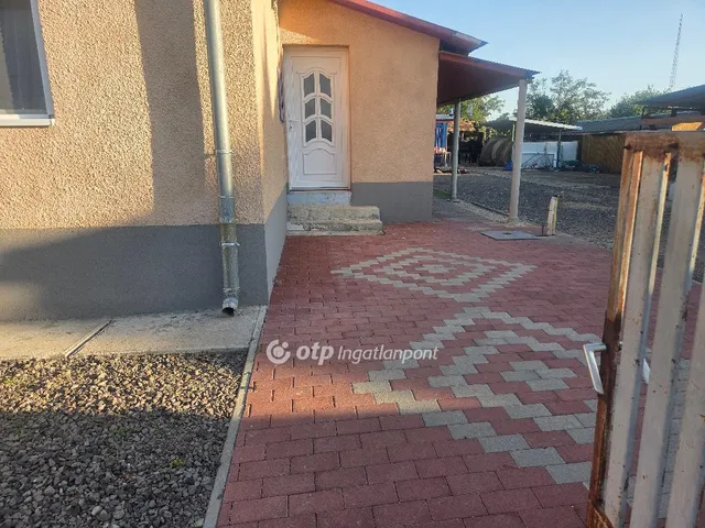 Eladó ház Tiszapüspöki 141 nm