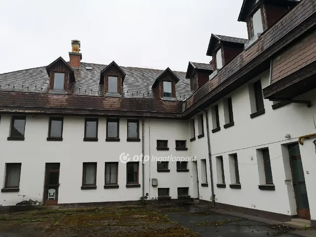 Eladó kereskedelmi és ipari ingatlan Kunszentmárton 1800 nm