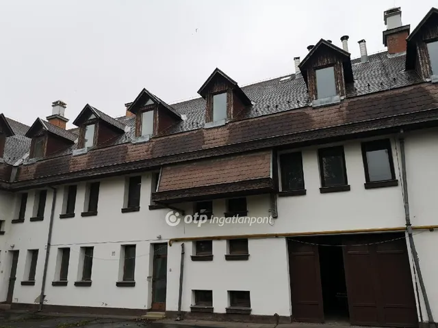 Eladó kereskedelmi és ipari ingatlan Kunszentmárton 1800 nm