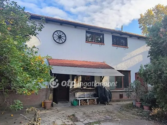 Eladó ház Szolnok 223 nm