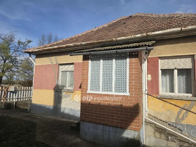 Eladó ház Jászkisér 90 nm