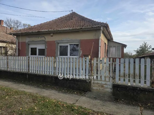 Eladó ház Jászkisér 90 nm