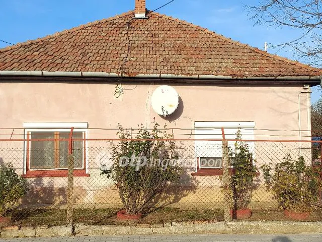 Eladó ház Tiszakürt 80 nm