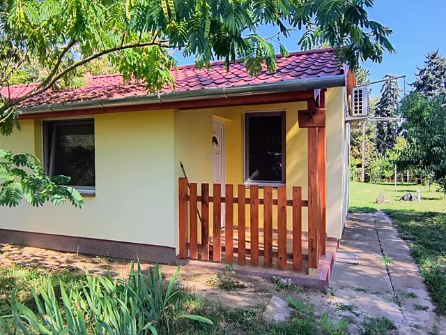 Eladó üdülő és hétvégi ház Szolnok 30 nm