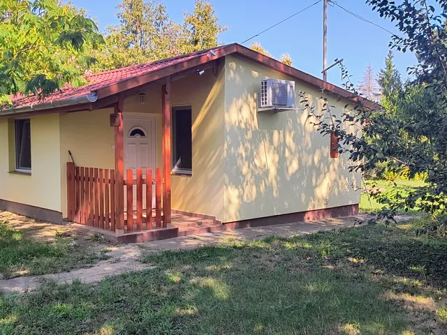 Eladó üdülő és hétvégi ház Szolnok 30 nm