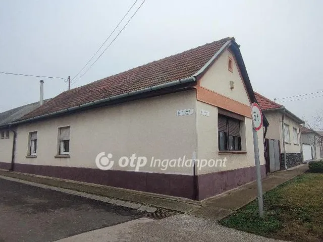 Eladó ház Jászberény 78 nm