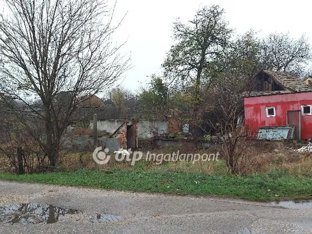 Eladó telek Tiszaföldvár 2409 nm