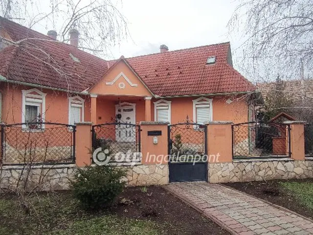 Eladó ház Szolnok 167 nm