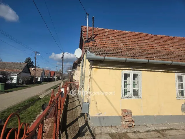 Eladó ház Tiszagyenda 72 nm