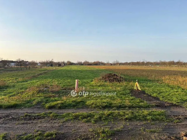 Eladó telek Karcag, Nagyvénkert