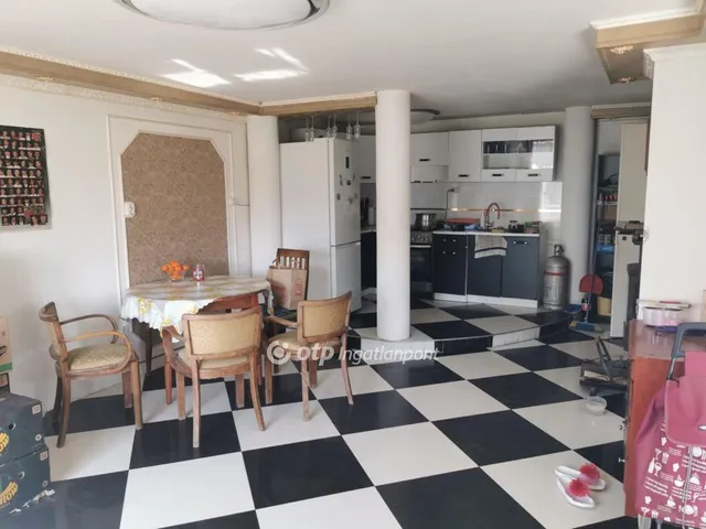 Eladó ház Tiszaföldvár 98 nm