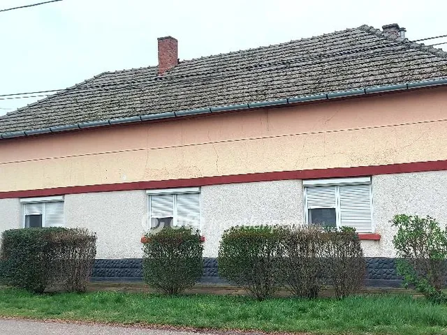 Eladó ház Tiszasas 121 nm