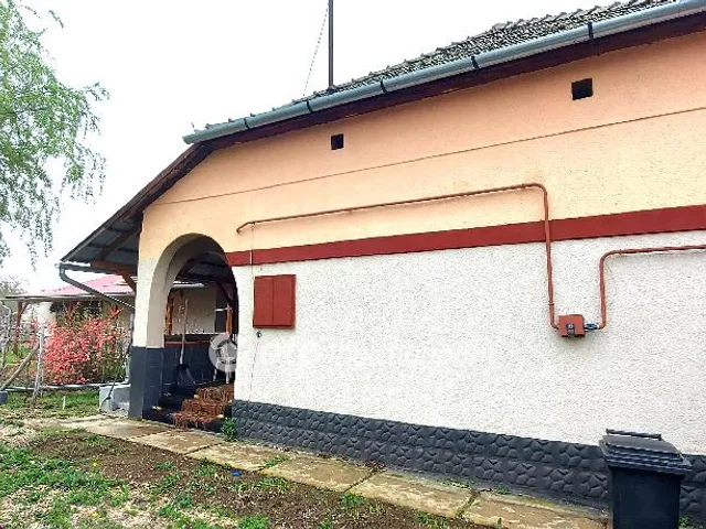 Eladó ház Tiszasas 121 nm