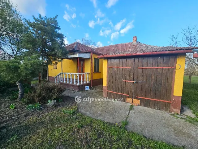 Eladó mezőgazdasági ingatlan Tiszajenő 58 nm