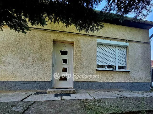 Eladó ház Tiszaföldvár 70 nm