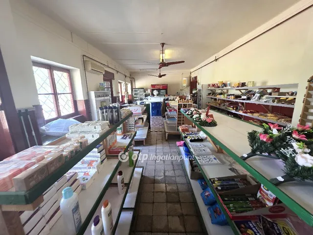 Eladó kereskedelmi és ipari ingatlan Kunszentmárton 140 nm