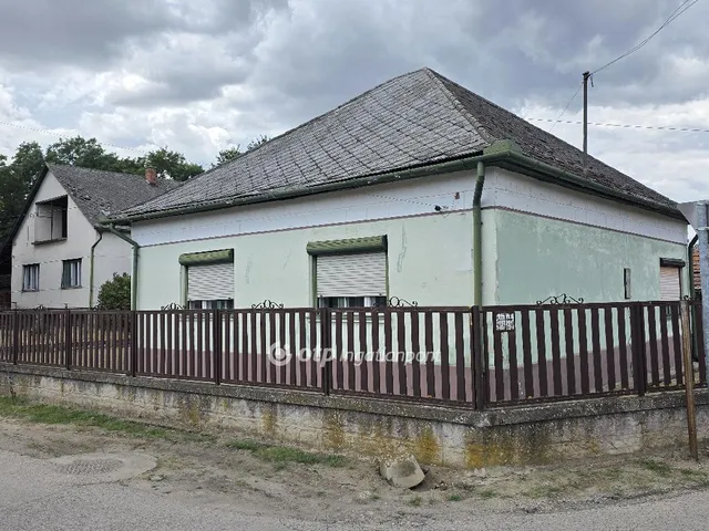 Eladó ház Tiszaföldvár 58 nm