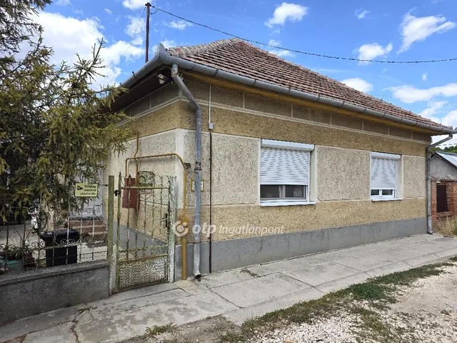Eladó ház Kunszentmárton 82 nm