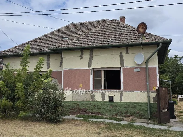 Eladó ház Csépa 162 nm