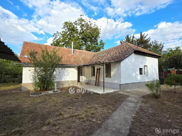 Eladó ház Cserkeszőlő 80 nm