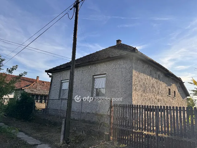 Eladó ház Újszász 106 nm