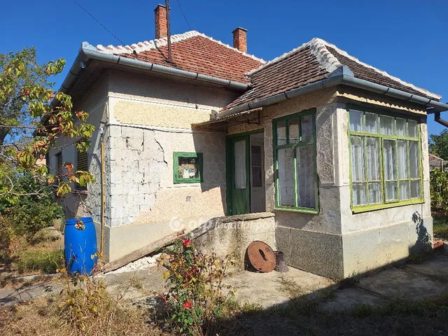 Eladó ház Öcsöd 73 nm
