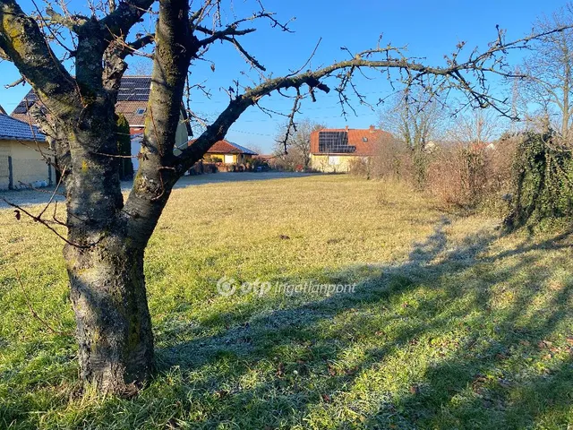 Eladó telek Pécs, Újhegy 1030 nm