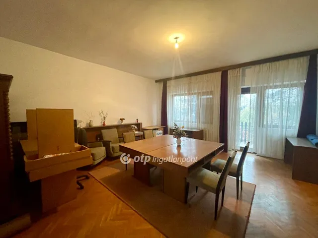 Eladó ház Budapest XI. kerület, Gazdagrét 600 nm