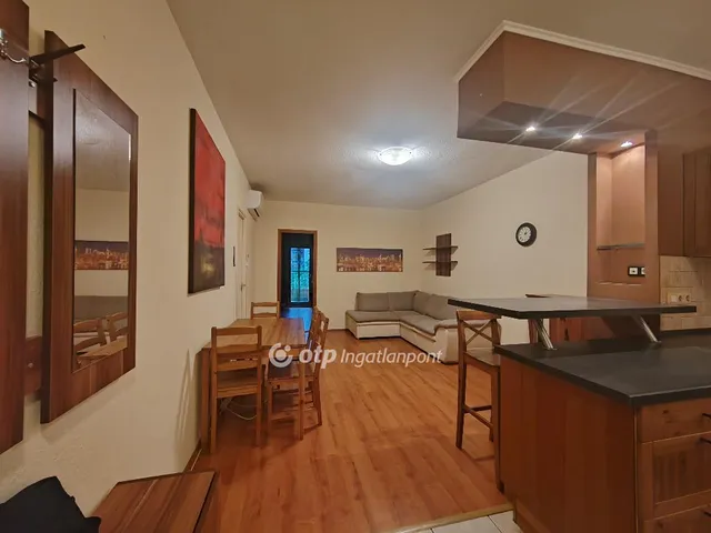 Eladó lakás Budapest VIII. kerület, Corvin negyed 58 nm