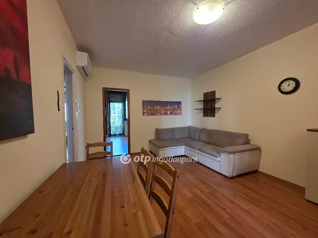 Eladó lakás Budapest VIII. kerület, Corvin negyed 58 nm