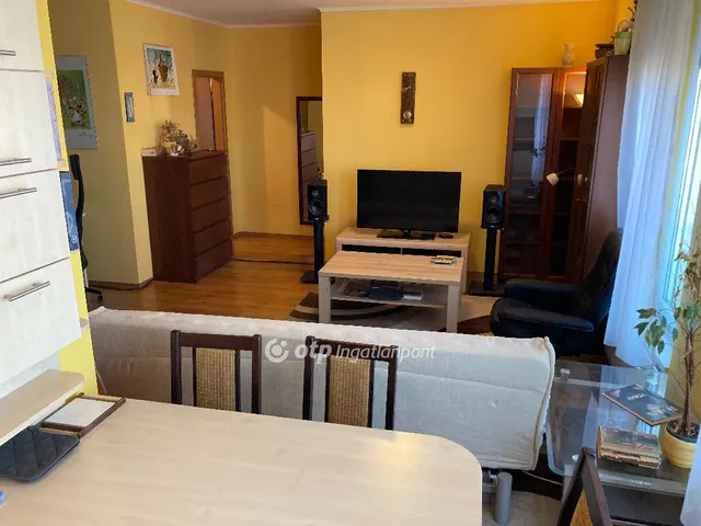 Eladó lakás Budapest X. kerület 64 nm
