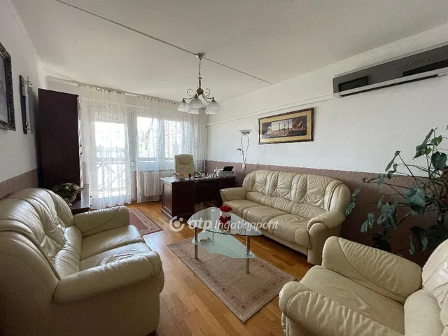 Eladó lakás Budapest VIII. kerület, Századosnegyed 64 nm