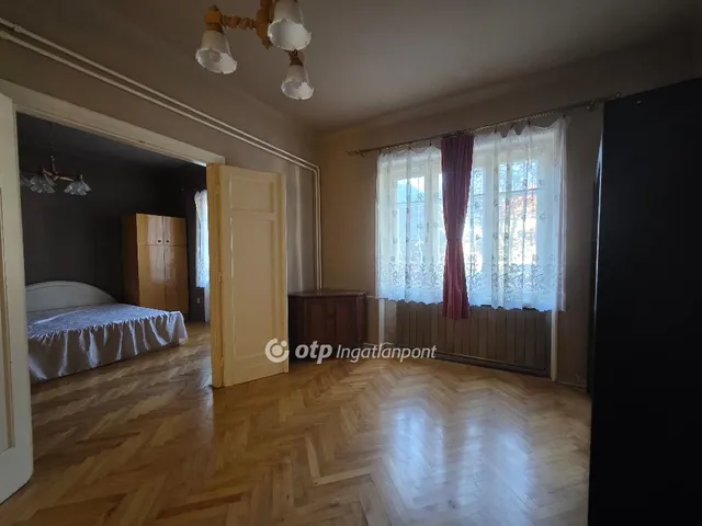 Eladó lakás Budapest II. kerület 66 nm