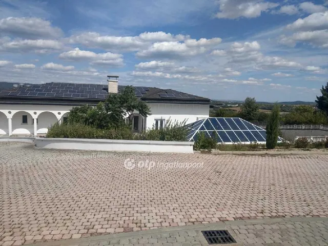Eladó telek Törökbálint 2000 nm