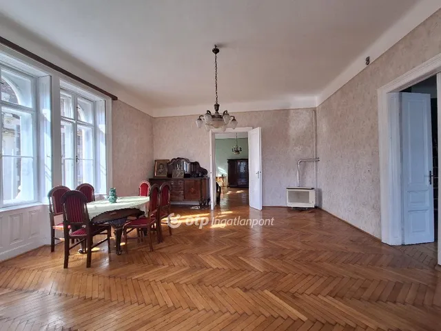 Eladó lakás Budapest VIII. kerület 125 nm