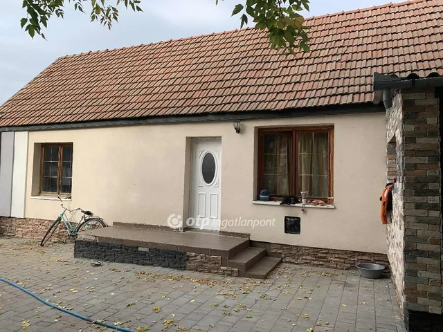 Eladó ház Hernád 150 nm