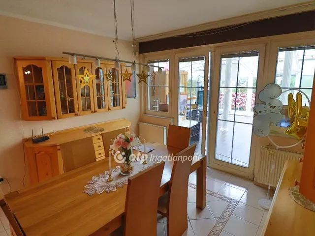 Eladó lakás Budapest II. kerület 156 nm